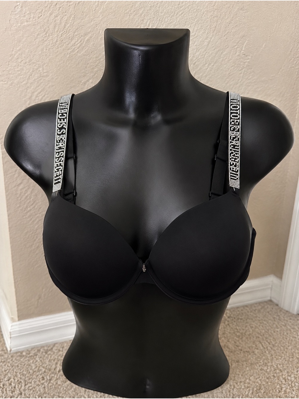 Victoria’s Secret Bombshell Plunge Bra 38C Black Rhinestone Logo Straps